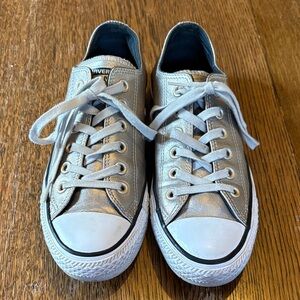 Converse All Star Women’s Size 7 silver bronze color leather